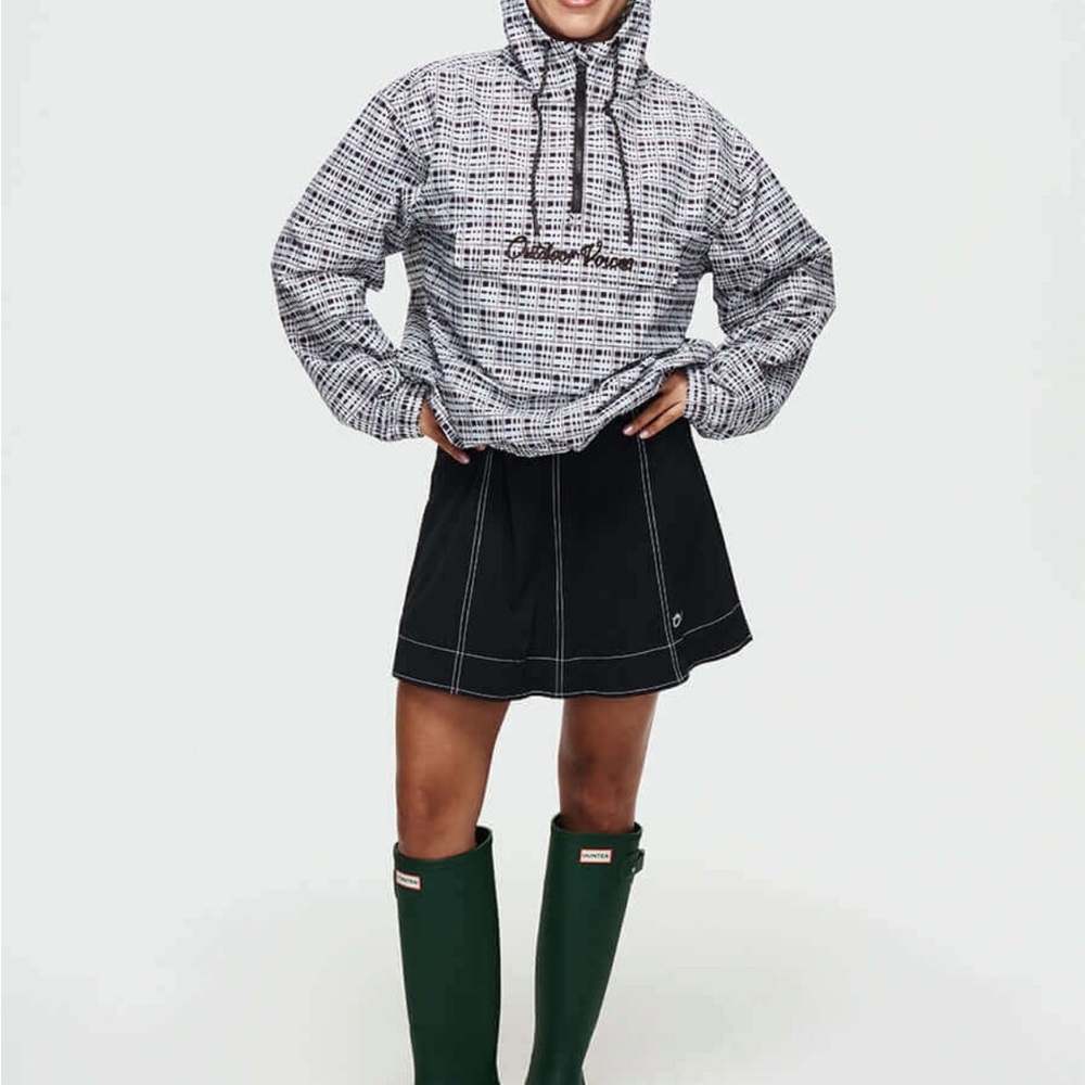 Outdoor Voices Black and White Half zip wind breaker Hoodie xs-s